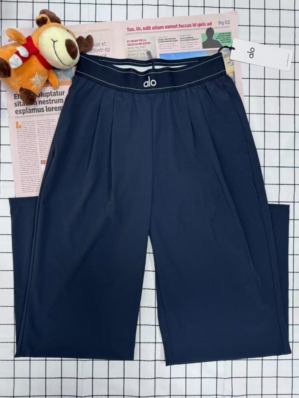ALO Yoga Navy Wide Leg Pants 💙30” Inseam 🙋NWT | XS & M | Clean Girl Athleisure - Picture 2 of 9